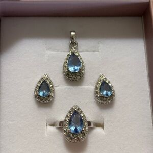 Elegant Blue and Silver Jewelry Set
